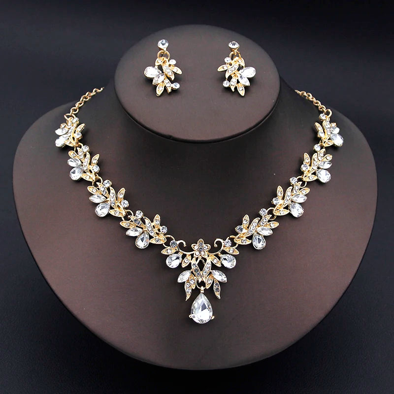 Elegante Mode-Halsketten-Sets für Frauen, baumelnde Ohrringe, Prinzessinnen-Kragen, zweiteiliges Set, Brautschmuck, Braut- und Hochzeitsaccessoires