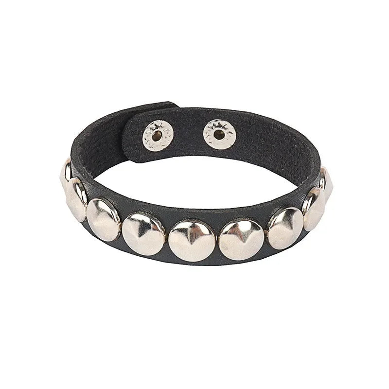 Punk-Lederarmband für 90er-Jahre-Männer und Frauen, Nieten-Manschettenarmband, verstellbares schwarzes Lederarmband, Metallbesatz, Schmuck, Geschenk