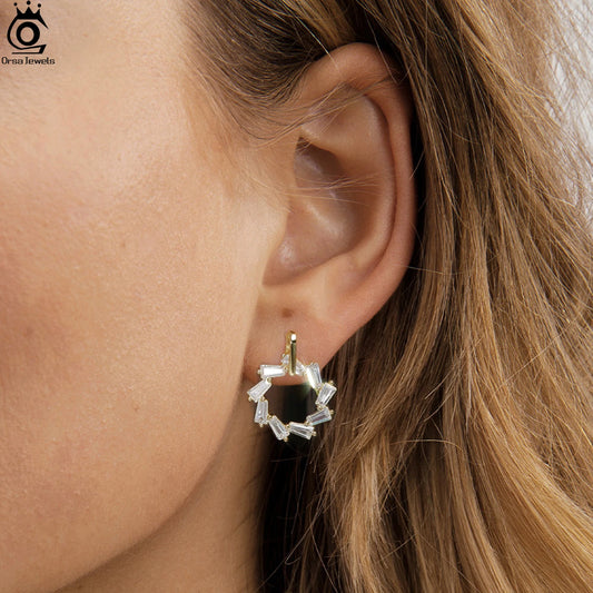 ORSA JEWELS Creolen aus 925er-Sterlingsilber mit quadratischem Zirkonia-Ornament, floraler Stil, Tropfenohrring, Schmuck, Freizeitkleidung, APE134