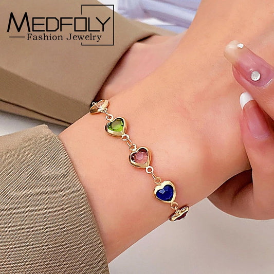 MEDFOLY Buntes süßes Gänseblümchen-Armband für Frauen, hypoallergen, kreative, zierliche Armbänder mit verstellbarer Kette, zarter Schmuck