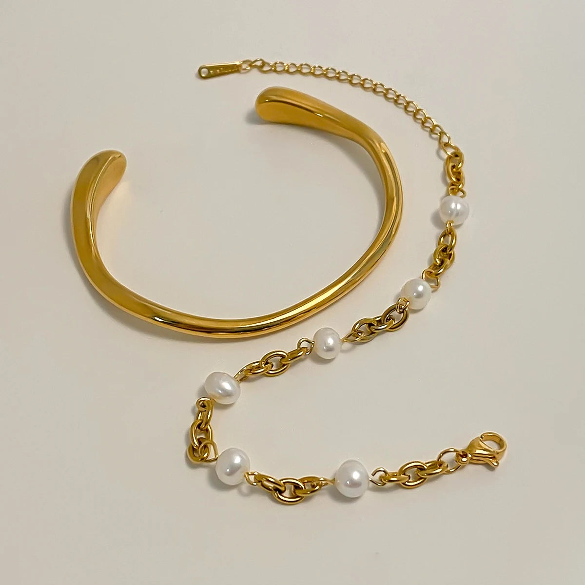 Uworld Damen-Schmuckset, Perlenkette, goldenes Armband, verstellbares stapelbares Armband, Liebesohrringe, Geschenk für Sie