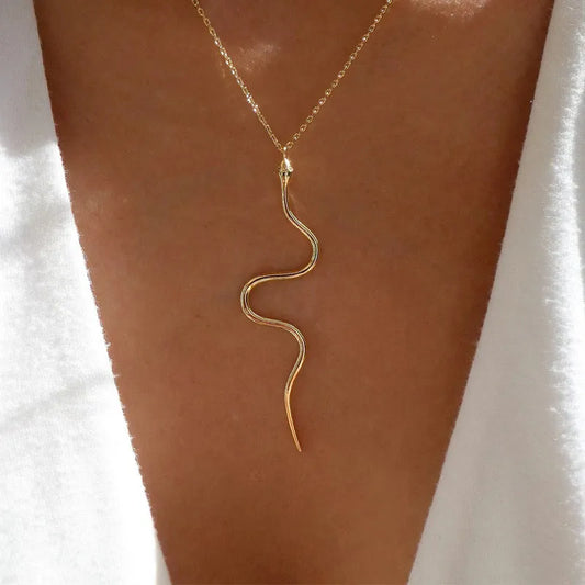 2024 neue Mode Punk Vintage Schlange Anhänger Halskette für Frauen Einfache Gold Farbe Ketten Charms Halsband Weiblichen schmuck Geschenk