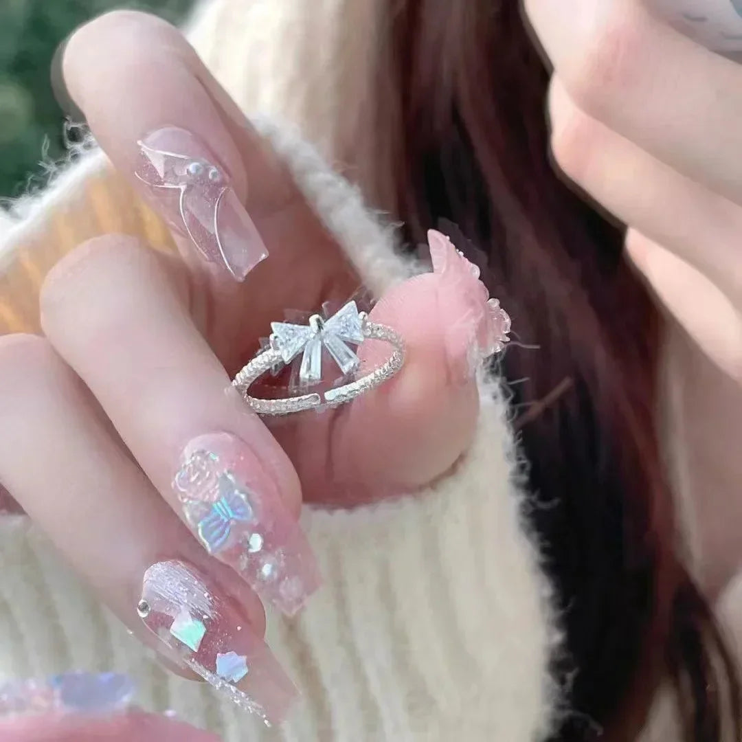 Glänzende weiße Schleife-Ringe für Damen und Mädchen, koreanischer exquisiter Schmuck, offener Ring mit glänzender Fliege, Zirkon, für Party-Liebhaber-Geschenke