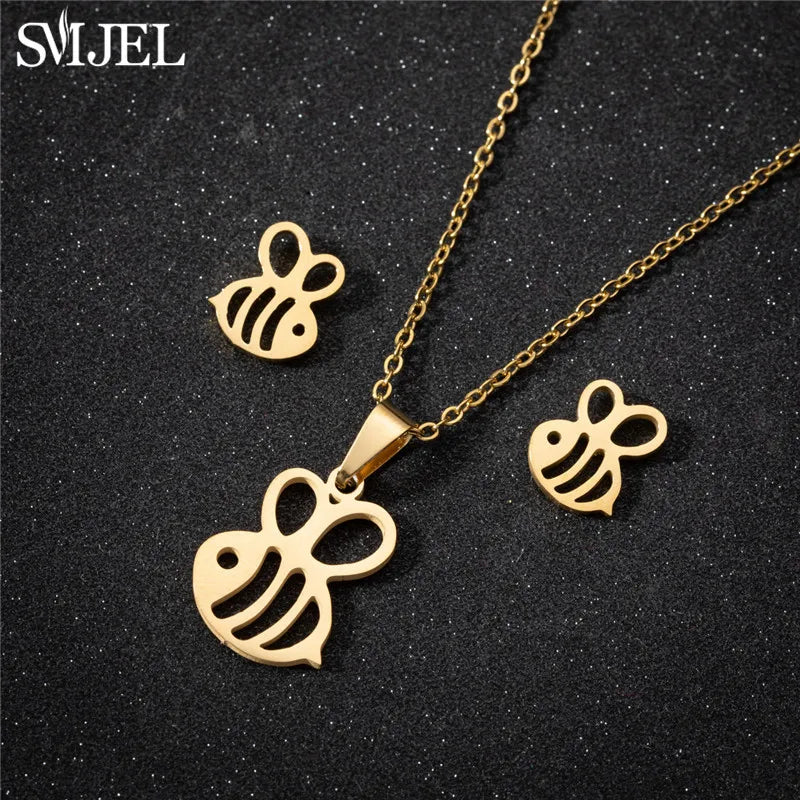 Korea Stil Edelstahl Schmetterling Schmuck Sets für Frauen Cartoon Biene Insekt Anhänger Halskette Mädchen Sommer Strand Hochzeit Geschenk