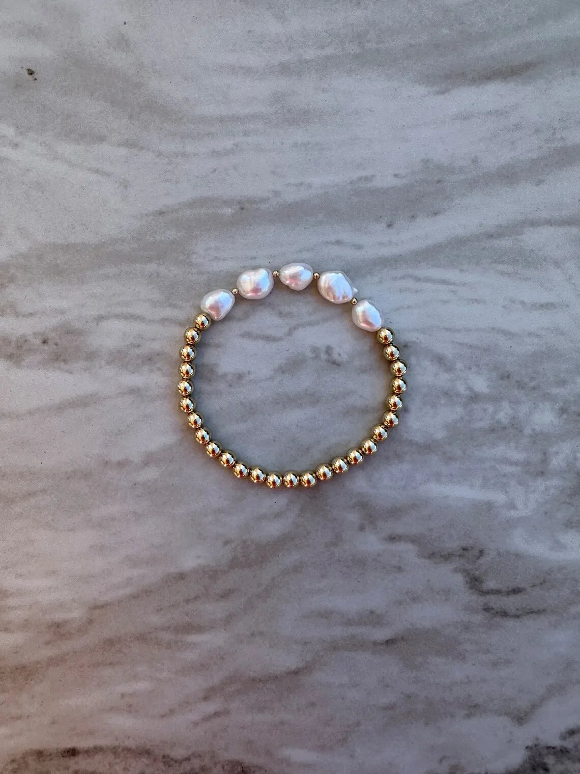 CCGOOD Elegantes Süßwasserperlen-Armband, 18 Karat vergoldet, Damenschmuck, stapelbar, dehnbar, verstellbare Armbänder, Geschenk für Sie