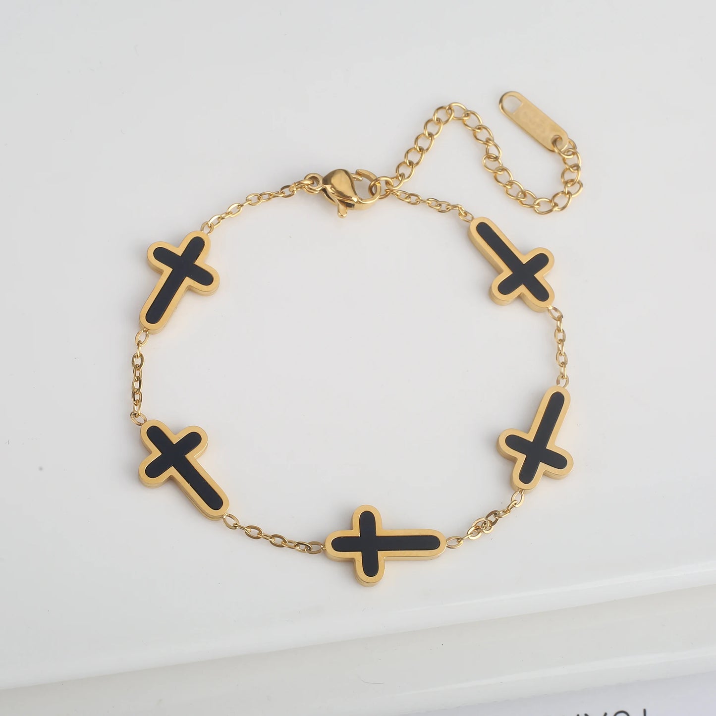 Stilvolles Edelstahl-Gothic-Kreuz-verstellbares Kettenarmband für Mann und Frau, einfache tägliche Party, goldfarbener religiöser Schmuck