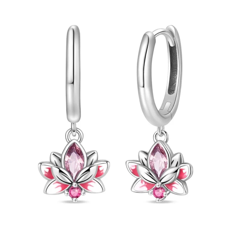 2024 Hotsale Ohrringe aus 925er-Sterlingsilber, Creolen mit Pavé-CZ-U-Form, Zirkon für Frauen, funkelnd, mit Größe, Modellanzeige
