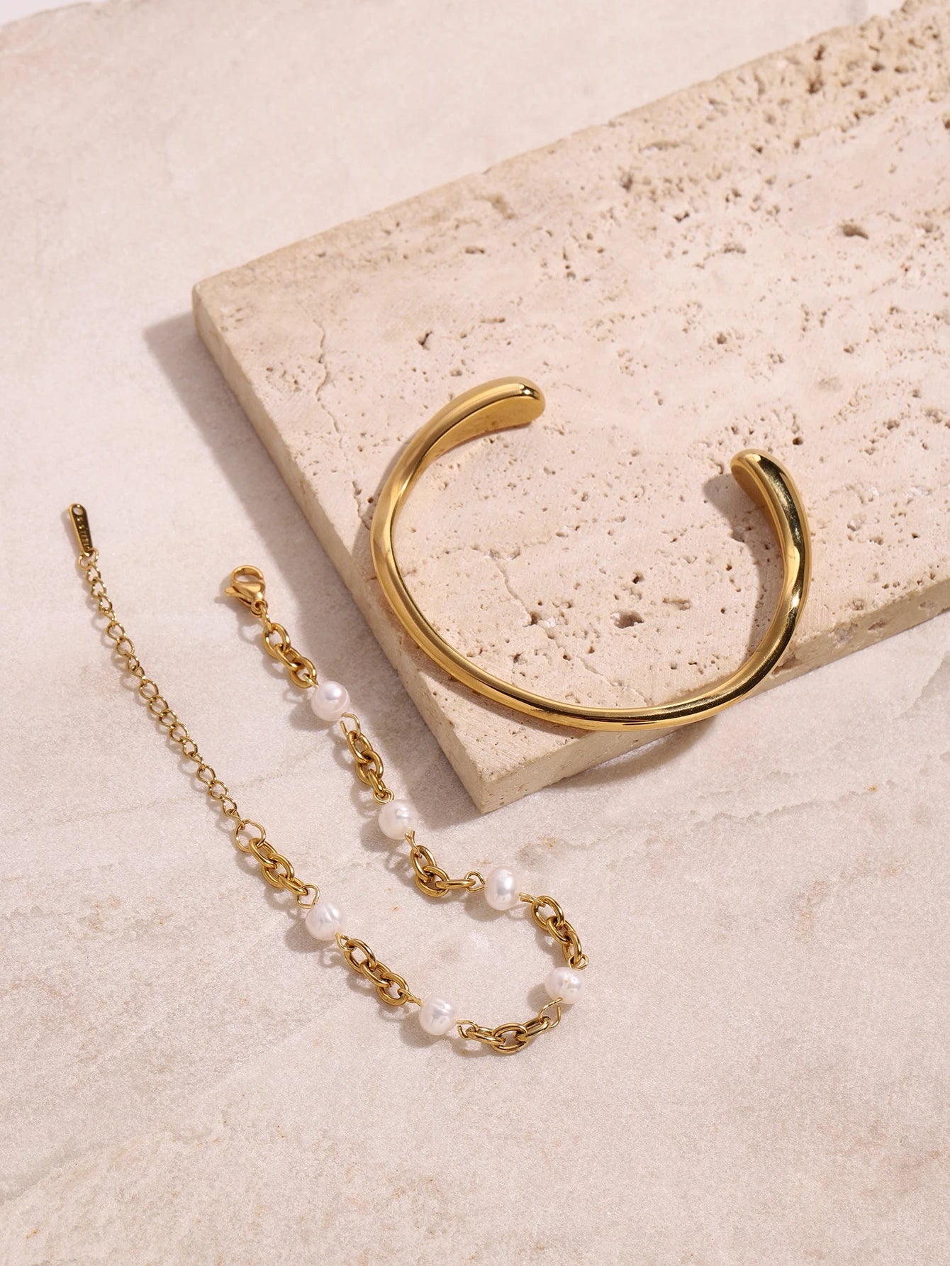 Uworld Damen-Schmuckset, Perlenkette, goldenes Armband, verstellbares stapelbares Armband, Liebesohrringe, Geschenk für Sie