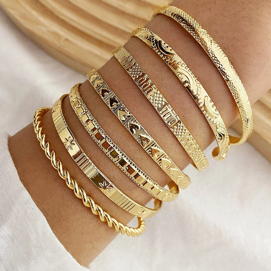7 Teile/satz Punk Gold Farbe Armbänder für Frauen Streetwear Goth Herz Drucke Metall Design Offene Armreif Mode Schmuck Geschenke 2024