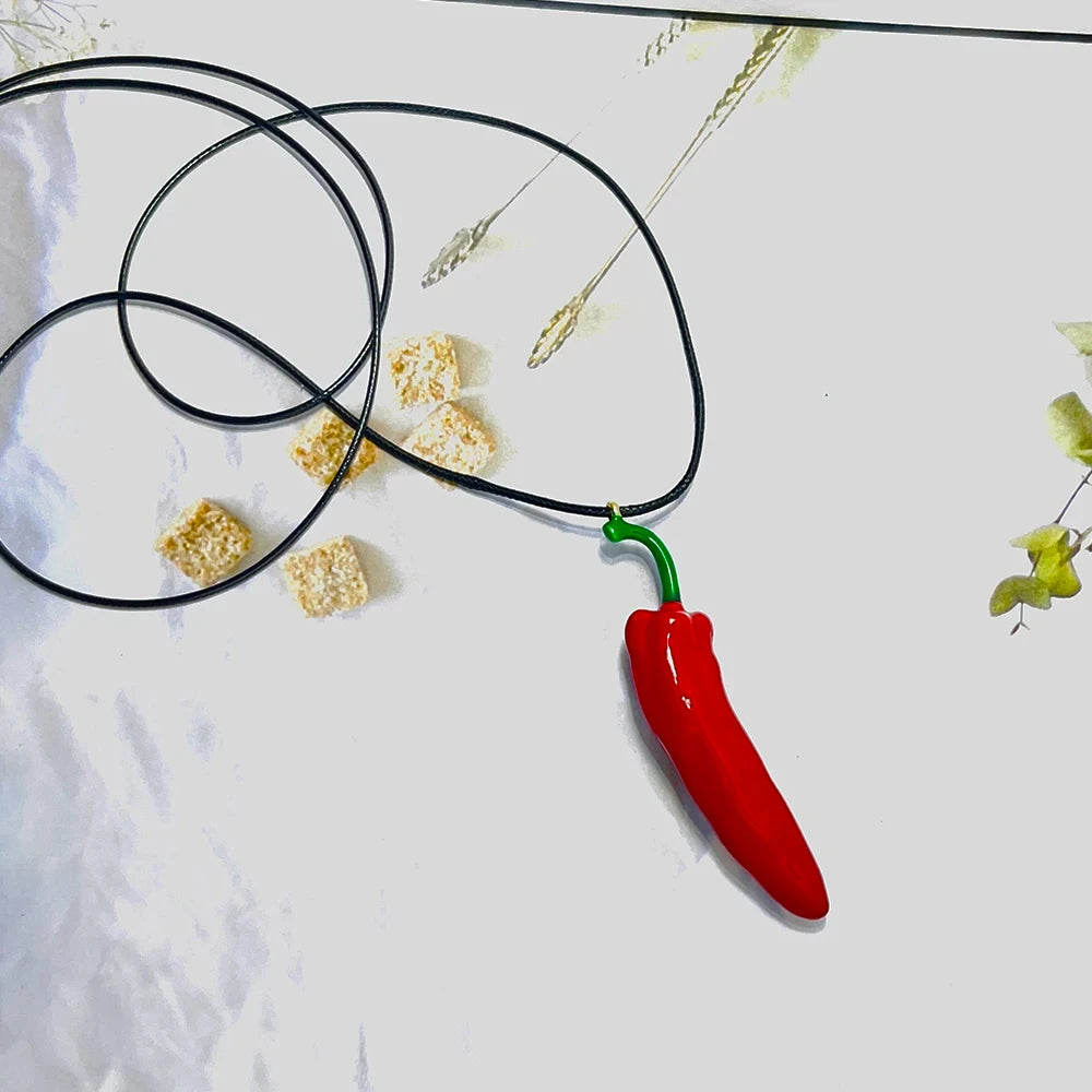 2024 Trend-Halskette, roter Pfeffer-Anhänger, lange Seilkette, Halskette für Damen, Statement-Boho-Stil, modischer Urlaub, Party-Schmuck