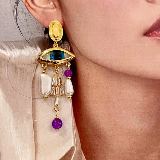 1 Paar übertriebene Qing-Ohrringe mit großen Augen. Ohrringe mit barocken Perlen und Zirkonquasten