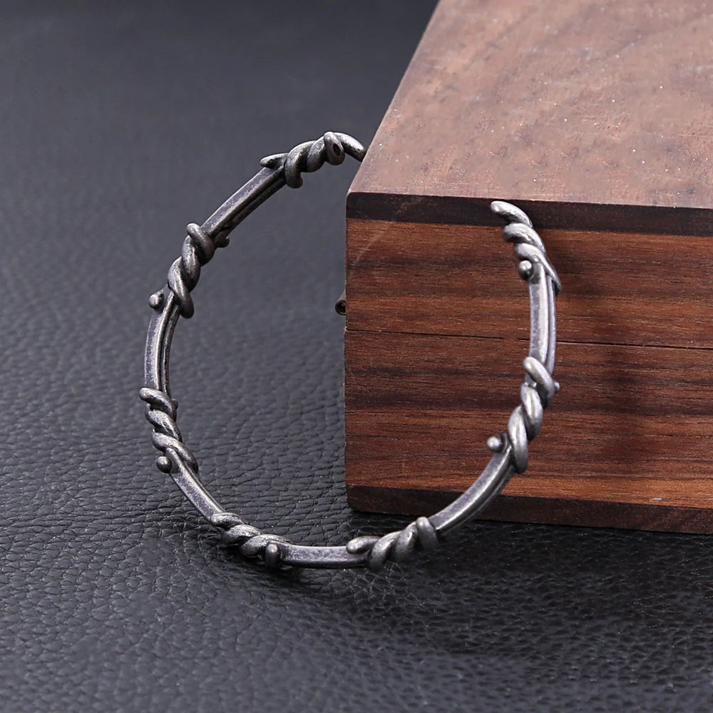 Mode Retro Wikinger Twisted Dorn Armband Punk einfache Edelstahl offenes Armband einzigartige kreative Schmuck Geschenke Großhandel