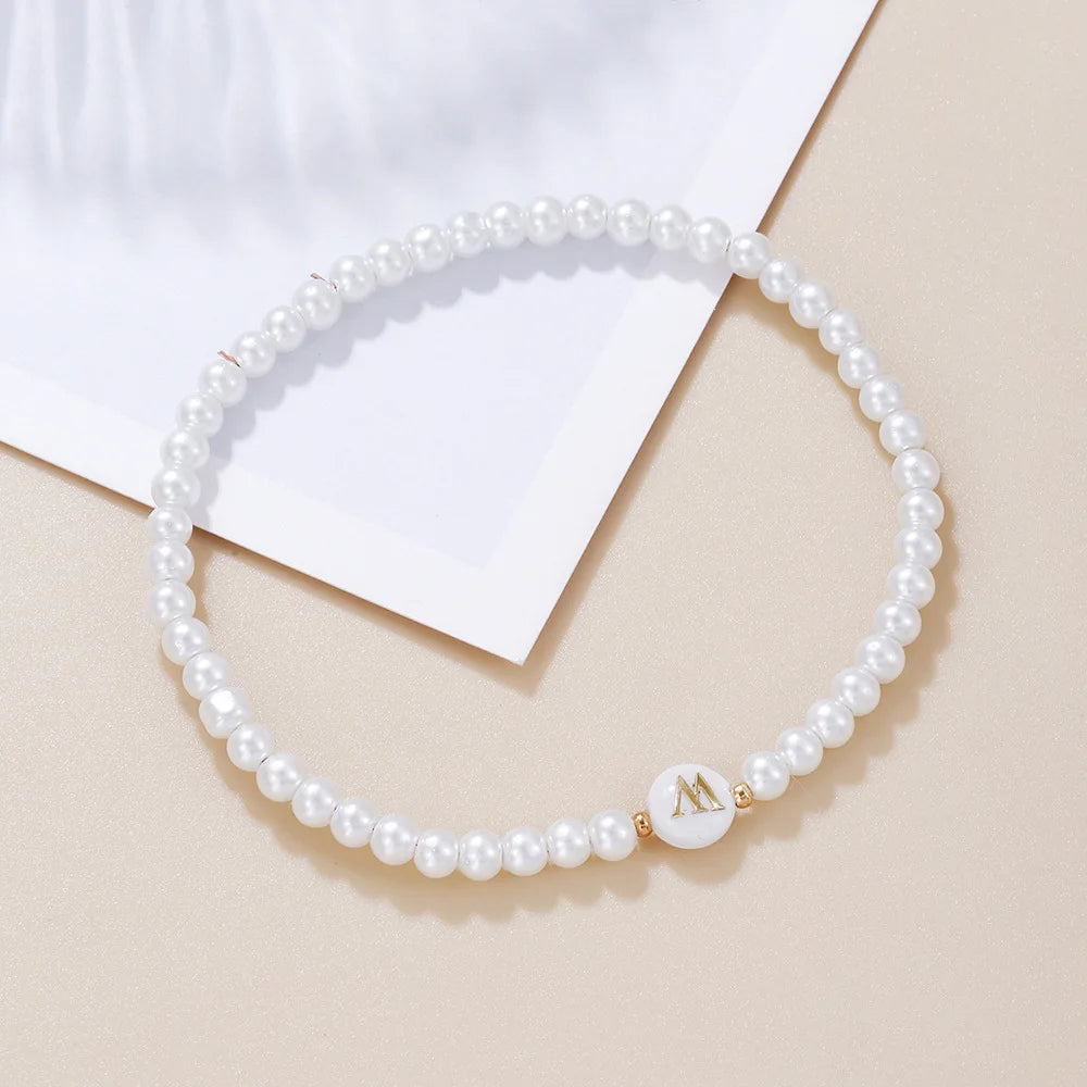 LATS Einfaches, vielseitiges 26-Buchstaben-Perlenarmband für Damen, modische elastische Perlenarmbänder, Handgelenkschmuck, Accessoires im Großhandel