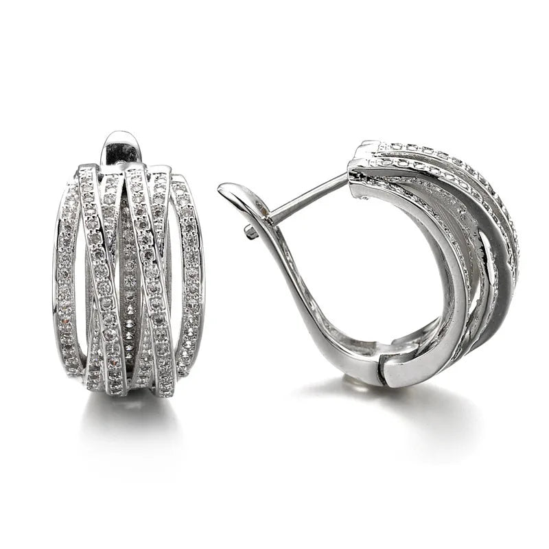 Huitan Mode Silber Farbe Kreuz Creolen für Frauen Voll kristall Zirkonia Aussage weibliche Ohrringe Trends Schmuck