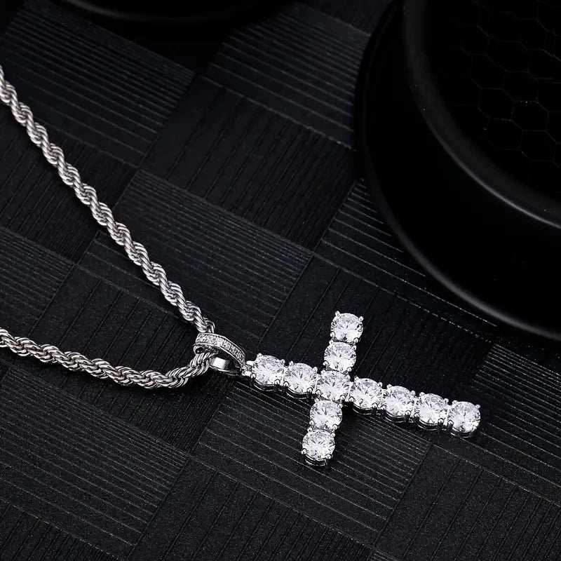 Huitan 60 cm lange Halskette mit gedrehter Kette für Damen/Herren, modische Luxus-Kubikzirkonia-Kreuz-Anhänger-Halskette, Geschenk, Liebesaccessoires