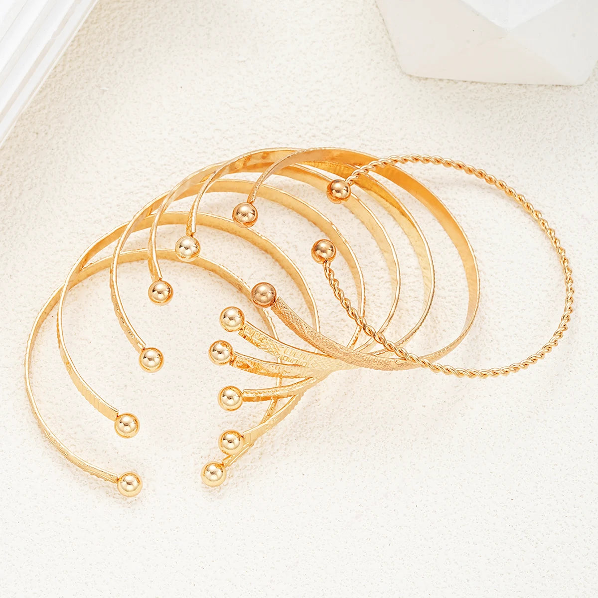 7 Teile/satz Punk Gold Farbe Armbänder für Frauen Streetwear Goth Herz Drucke Metall Design Offene Armreif Mode Schmuck Geschenke 2024