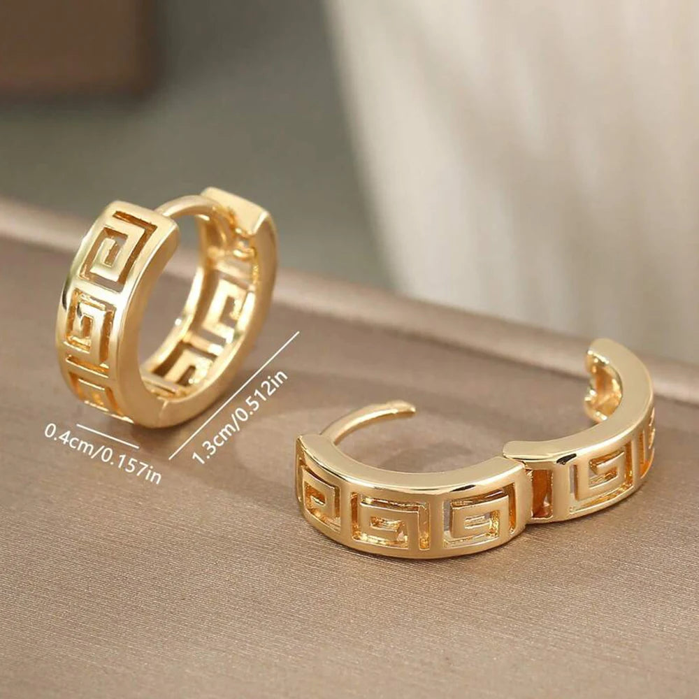 Gold Farbe Aushöhlen Kleine Creolen Für Frauen Silber Farbe Metall Spezielle Cut Out Geometrische Muster Frauen Ohrringe Schmuck