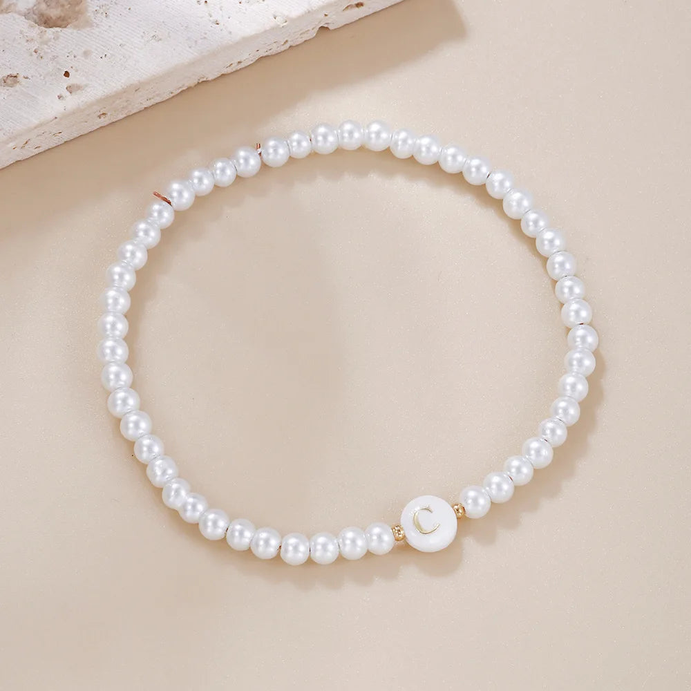 LATS Einfaches, vielseitiges 26-Buchstaben-Perlenarmband für Damen, modische elastische Perlenarmbänder, Handgelenkschmuck, Accessoires im Großhandel