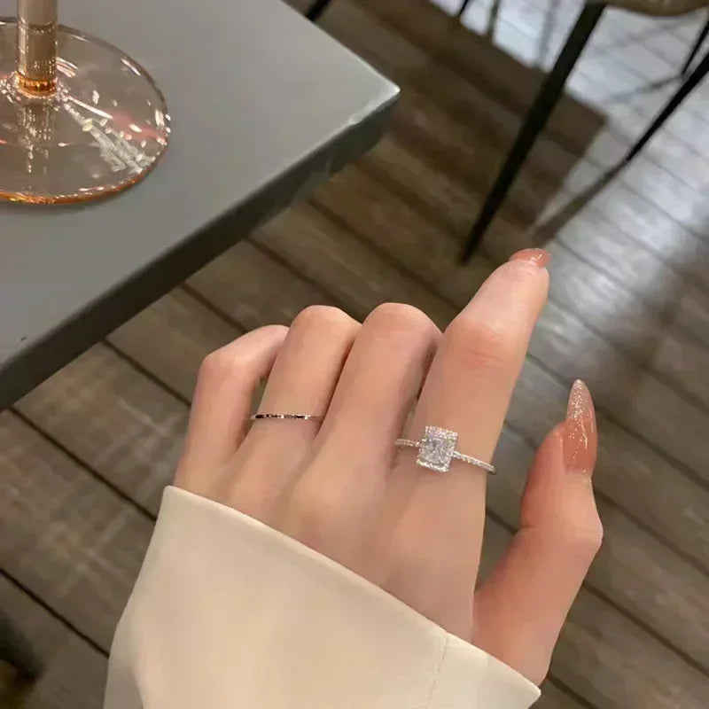 Luxuriöse klassische Moissanit-Hochzeits-Verlobungsringe für Frauen, quadratischer Glücksring, verstellbare goldfarbene Ringe, Charm-Schmuck