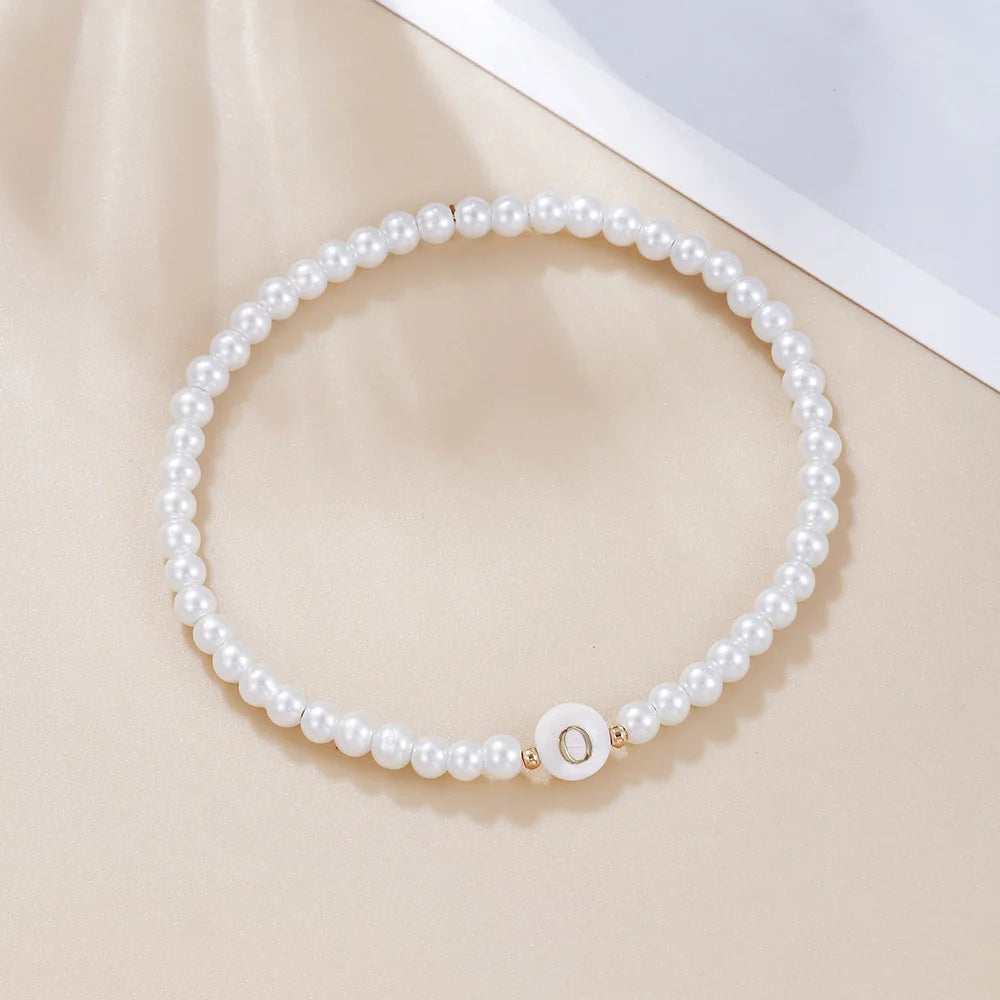 LATS Einfaches, vielseitiges 26-Buchstaben-Perlenarmband für Damen, modische elastische Perlenarmbänder, Handgelenkschmuck, Accessoires im Großhandel