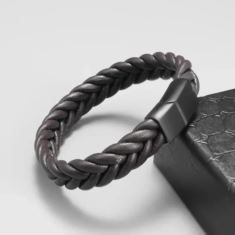 Klassisches einlagiges schwarzes handgewebtes Lederarmband mit Metall-Magnetverschluss, Herrenmode, Business-Schmuck, Geschenk