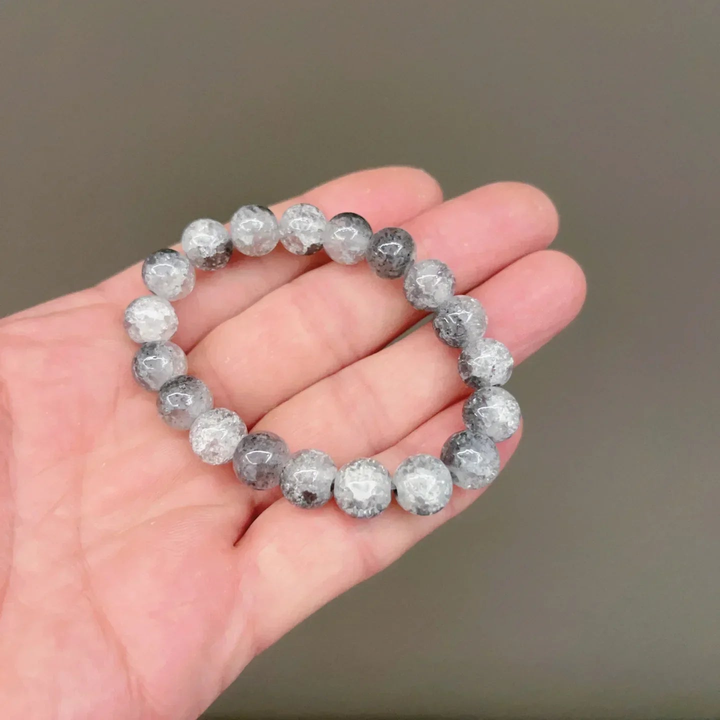 Natürliches rosa/buntes Kristall-/Porzellan-Armband mit Eis-Rissmuster und gemusterten Perlen, einzelner Kreis, glücklicher Heilstein, Schmuck, Geschenk