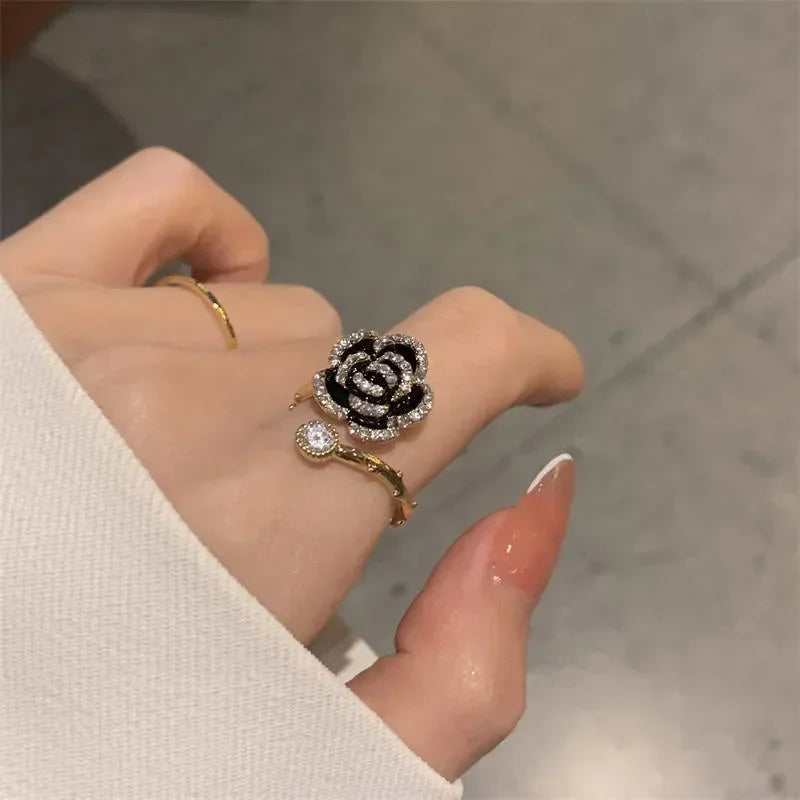 Mode Schwarz Rose Geformt Metall Verstellbare Öffnung Ringe für Frau Mädchen Luxus Zirkon Zeigefinger Ringe Schmuck Party