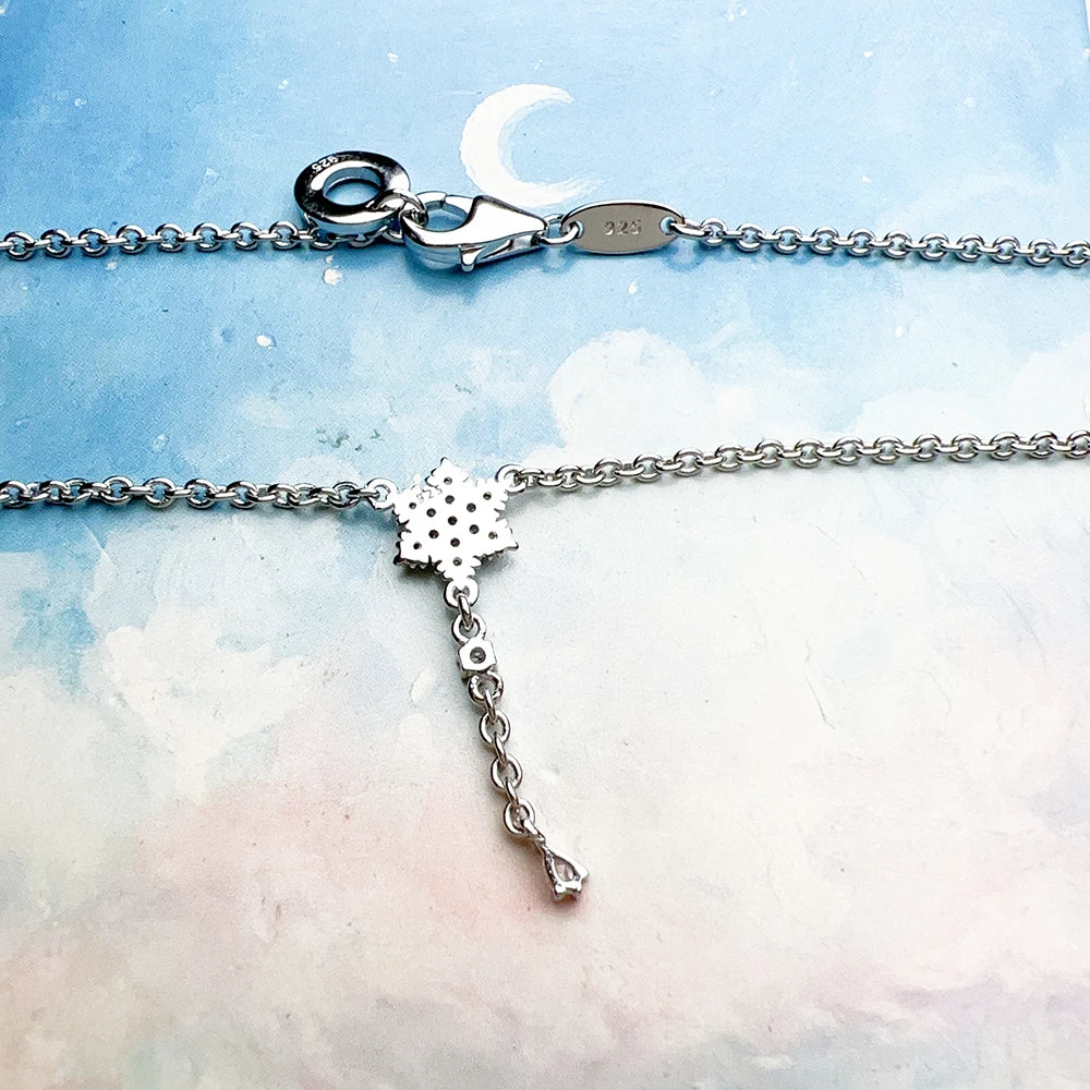 Halsketten- und Ohrring-Schmuckset, Schneeflocke, brandneuer Winter, trendiges Geschenk für Frauen aus massivem 925er-Sterlingsilber