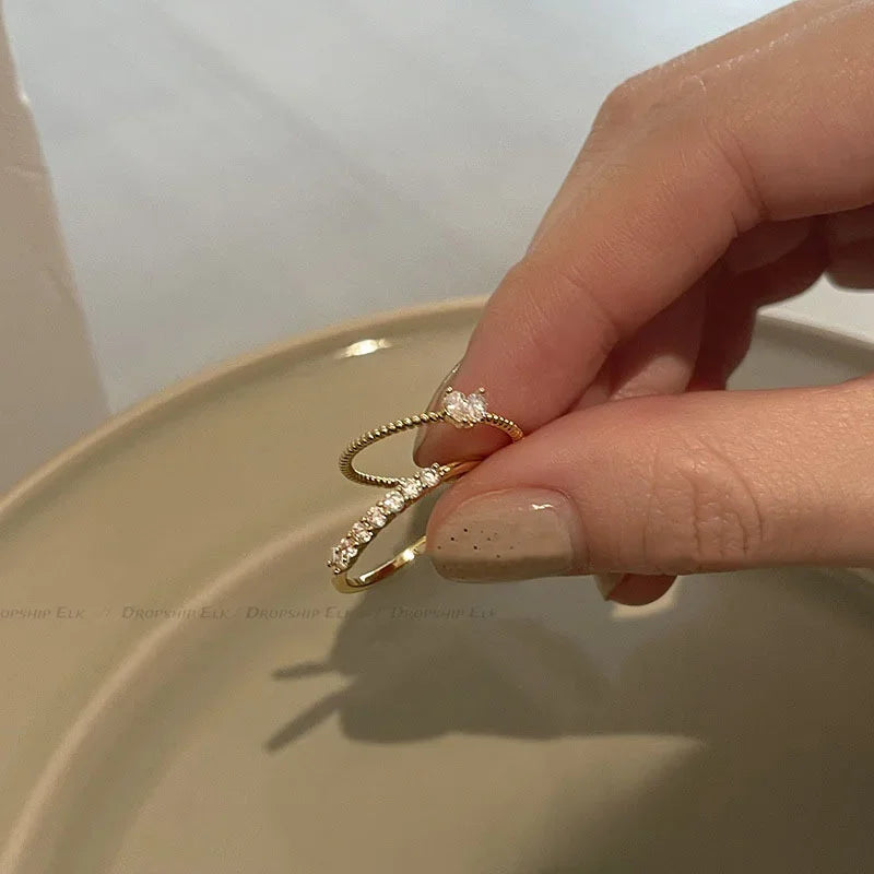 2 teile/satz Gold Farbe Herz Zirkon Ringe Set für Frauen Mädchen Einstellbare Minimalismus Luxus Twist Ring Mode Schmuck Hochzeit Geschenke