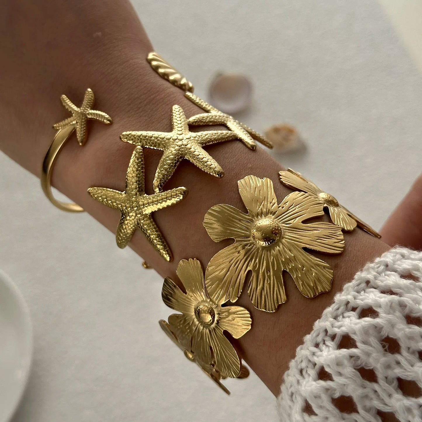 Vintage Übertrieben Breite Manschette Armreif für Frauen Gold Farbe Shell Seestern Blume Edelstahl Armband Strand Party Schmuck
