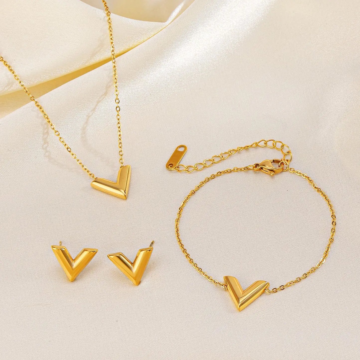 Edelstahl Buchstabe V Armbänder Für Frauen Mädchen Gold Farbe Alphabet Armreif Berühmte Marke Schmuck Set Beste Geschenk Für Freund