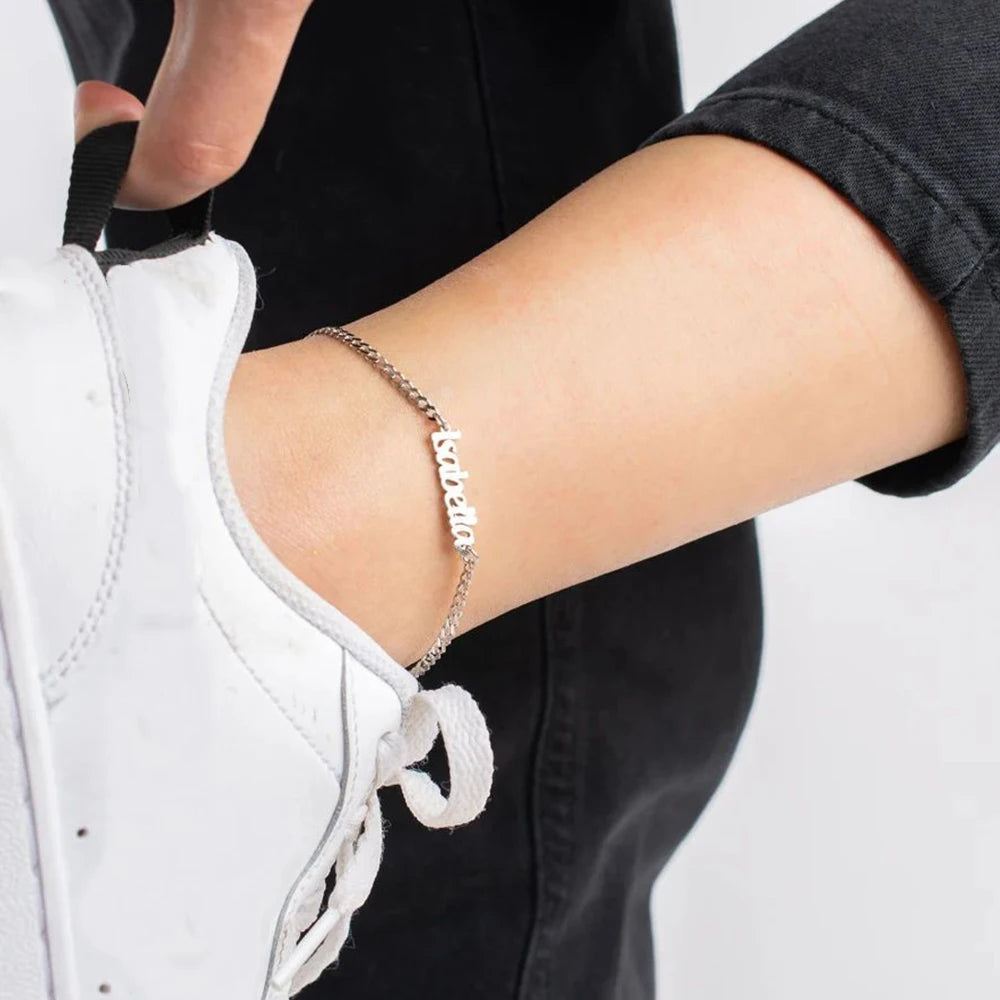 eManco Fußkettchen mit individuellem Namen, personalisierte kubanische Kette, Monogramm-Schmuck, Damen-Anhänger aus Edelstahl, Geschenk